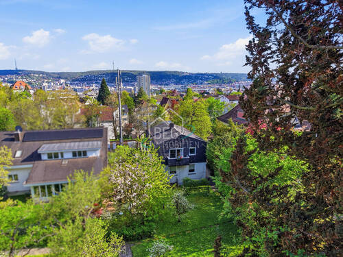 Ansicht Garten - 4 Zimmer Mehrfamilienhaus, Wohnhaus zum Kaufen in Stuttgart
