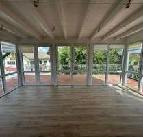 Neue, große Maisonettewohnung mit Wintergarten, weitläufiger Terrasse und Gartenanteil - Stetten am kalten Markt Nusplingen