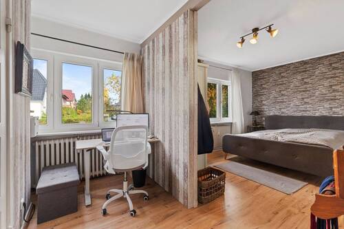 Erdgeschosswohnung Büro / Schlafzimmer - 