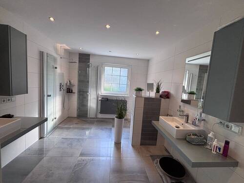 Saniertes Badezimmer - 