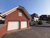 Straßenseite - Einfamilienhaus mit 290,00 m² in Breidenbach zum Kaufen