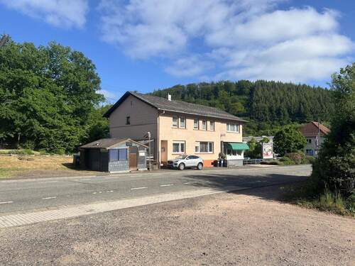 Panorama - Attraktives Wohn-& Geschäftshaus in zentraler Lage von Türkismühle