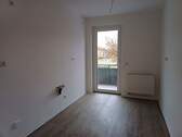 Küche mit Balkon - 2 Zimmer Etagenwohnung in Merseburg