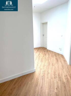 Flur - 4 Zimmer Etagenwohnung in Magdeburg