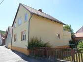 Seitenansicht - 6 Zimmer Mehrfamilienhaus, Wohnhaus zum Kaufen in Uhlstädt-Kirchhasel