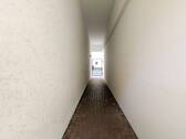 Durchgang zum Innenhof - Etagenwohnung mit 60,40 m² in Leipzig zum Kaufen