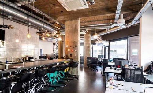 Co-Working - Loft-artige Fix-Desk CoWorking-Arbeitsplätze Nähe Barbarossaplatz - All-in-Miete