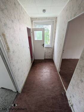 Flur - Etagenwohnung mit 47,00 m² in Limbach-Oberfrohna zum Kaufen