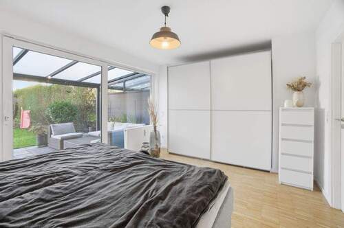 Schlafzimmer; 2-Zimmer-Maisonettewohnung mit Garte - 