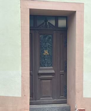 Historische Haustür - Mehrfamilienhaus, Wohnhaus mit 262,00 m&sup2; in Mölsheim zum Kaufen