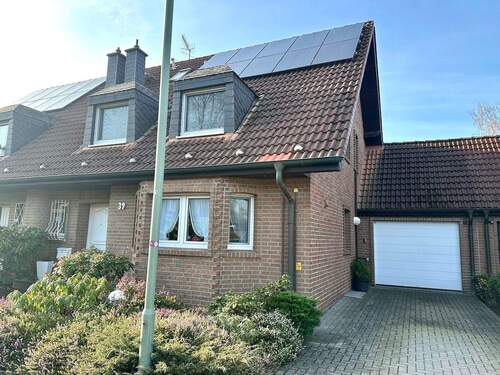 Hausansicht Vorderseite - 5 Zimmer Doppelhaushälfte zum Kaufen in Neuss