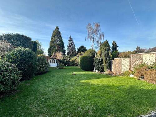 Garten - Doppelhaushälfte mit 135,80 m&sup2; in Neuss zum Kaufen