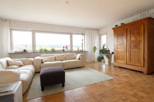 Wohnzimmer-EG - 8 Zimmer Einfamilienhaus zum Kaufen in Eschelbronn