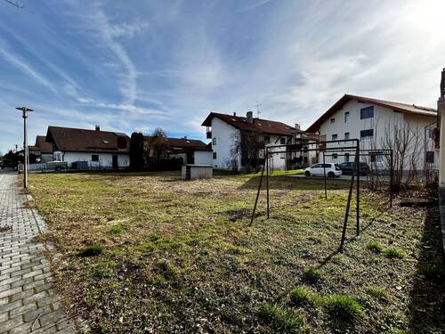 Bild 2 - Grundstück zum Kaufen in Großkarolinenfeld