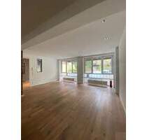 Modern sanierte Gewerbeeinheit in Düsseldorf-Bilk mit Stellplatz