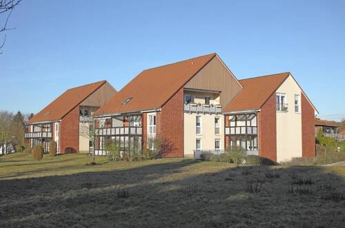 Gesamtansicht Gartenseite - Hittfeld - Barrierefreie Wohnung für Senioren oder Menschen mit Behinderung