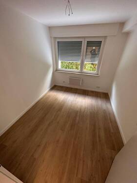 PHOTO-2025-08-04-16-06-53 (10).jpg - 