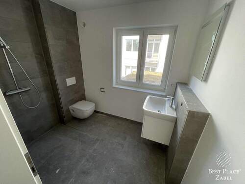 Badezimmer - 2 Zimmer Etagenwohnung in München