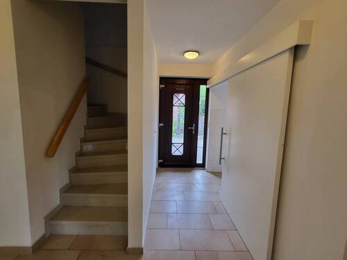 Eingang (EG) - 5 Zimmer Einfamilienhaus in Oldenburg / Ofenerdiek