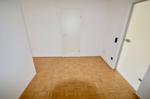 Diele - Etagenwohnung mit 100,00 m² in Mönchengladbach / Gladbach zur Miete