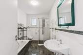 Bad im Souterrain - 
