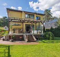 Hochwertiges Einfamilienhaus mit Einliegerwohnung & Pool - Eichwalde
