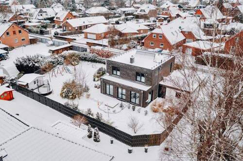 Vogelperspektive - 5 Zimmer Einfamilienhaus zum Kaufen in Brietlingen / Moorburg