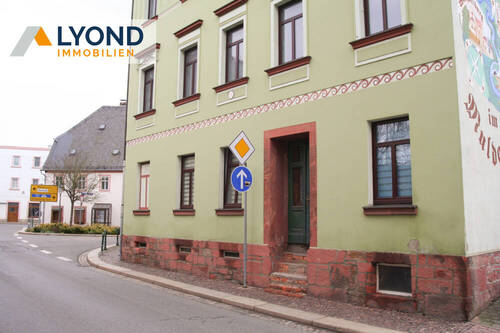 Außenansicht Haus 1 - 3 Zimmer Mehrfamilienhaus, Wohnhaus zum Kaufen in Penig