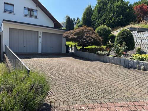 Doppelgarage.jpg - 7 Zimmer Einfamilienhaus zum Kaufen in Offenburg
