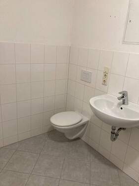 Bad mit Dusche (2) - 