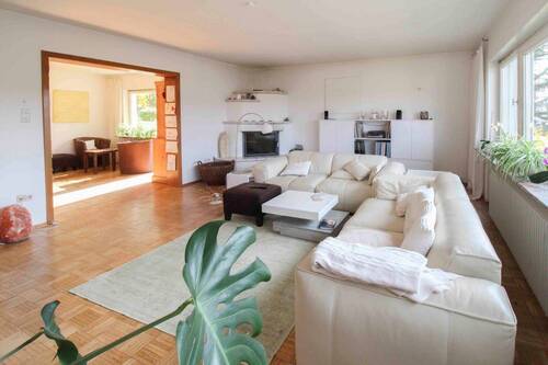Wohnzimmer-EG - 8 Zimmer Einfamilienhaus in Eschelbronn