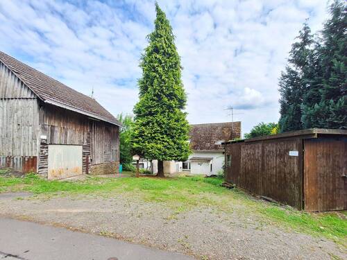 Gesamtansicht - 9 Zimmer Mehrfamilienhaus, Wohnhaus zum Kaufen in Nümbrecht / Wirtenbach