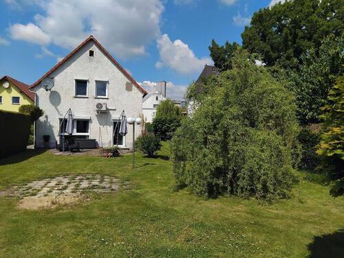 hintere Seite - Einfamilienhaus in Jesewitz