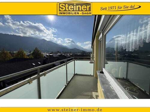 Blick vom Balkon - 2-Zimmer-Wohnung ca. 48,7 m², 5. Stock, Balkon, Ost-Süd-Lage, EBK, Keller, allgemeiner Stellplatz