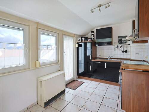 Separate Küche mit Zugang zur Loggia - Etagenwohnung mit 68,00 m&sup2; in Böblingen zum Kaufen