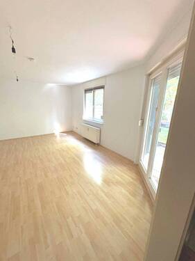 Wohnzimmer mit Zugang - 