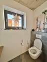 EG Gäste-WC mit Fenster - 