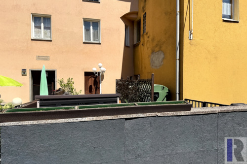 Freifläche - Mehrfamilienhaus, Wohnhaus mit 292,00 m&sup2; in Arzberg zum Kaufen