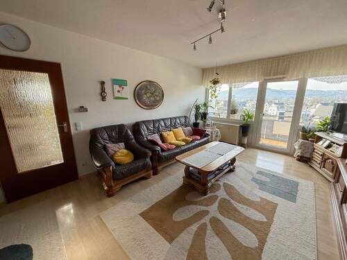 Wohnzimmer - 3 Zimmer Etagenwohnung zum Kaufen in Bad Hönningen