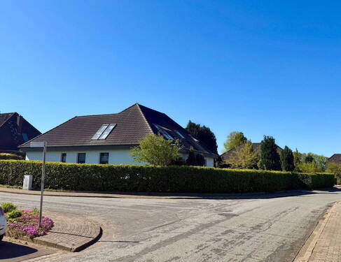 Aussenansicht - 8 Zimmer Einfamilienhaus zum Kaufen in Buchholz