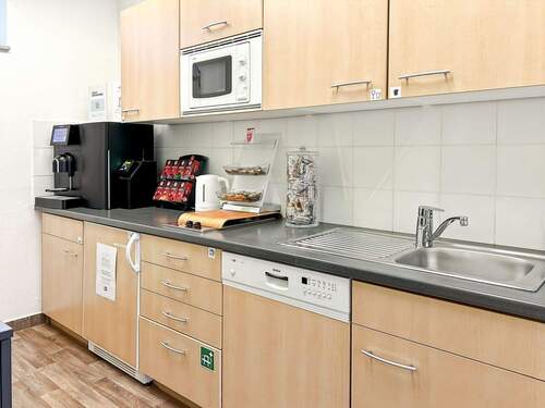 Property Image 6 - 