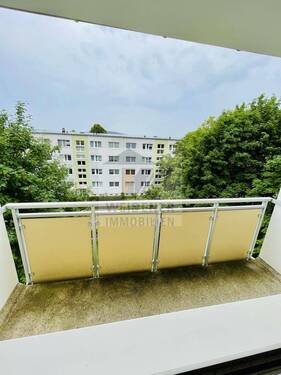 Balkon - 4 Zimmer Etagenwohnung in Gera