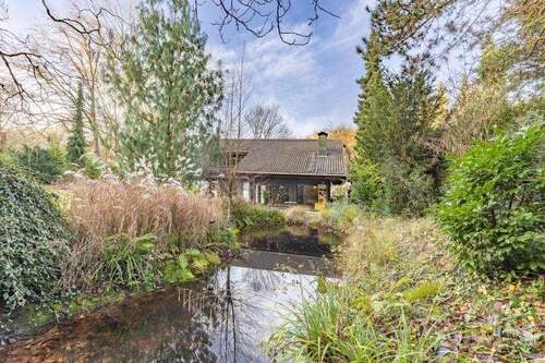 1 - 6 Zimmer Einfamilienhaus in Köln