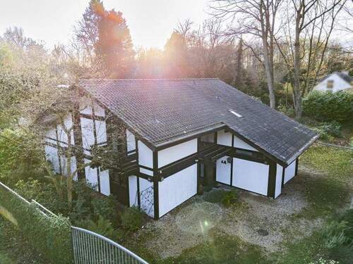 2 - Einfamilienhaus mit 235,00 m&sup2; in Köln zum Kaufen