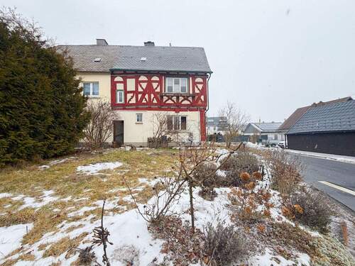 Außenansicht Haustüre - 4 Zimmer Reihenmittelhaus in Hellenhahn-Schellenberg