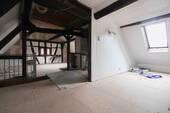 Dachgeschoss - 7 Zimmer Einfamilienhaus in Eppstein
