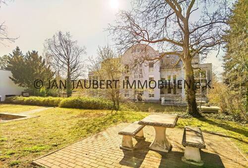 großes Grundstück - 