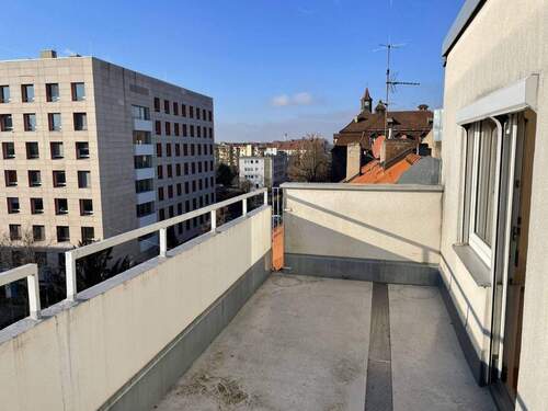 10 Terrasse1 - Gemütliche, helle und sofort beziehbare Dachterrassenwohnung in beliebter Lage zu verkaufen