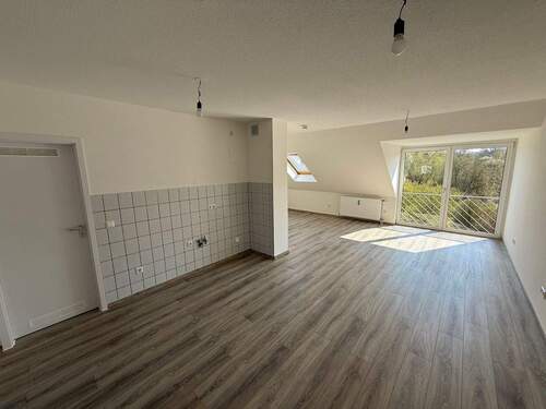 Wohnküche - 2 Zimmer Etagenwohnung zur Miete in Wolfsburg