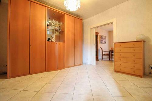 Eingangsbereich EG - 6 Zimmer Einfamilienhaus zum Kaufen in Frankfurt am Main